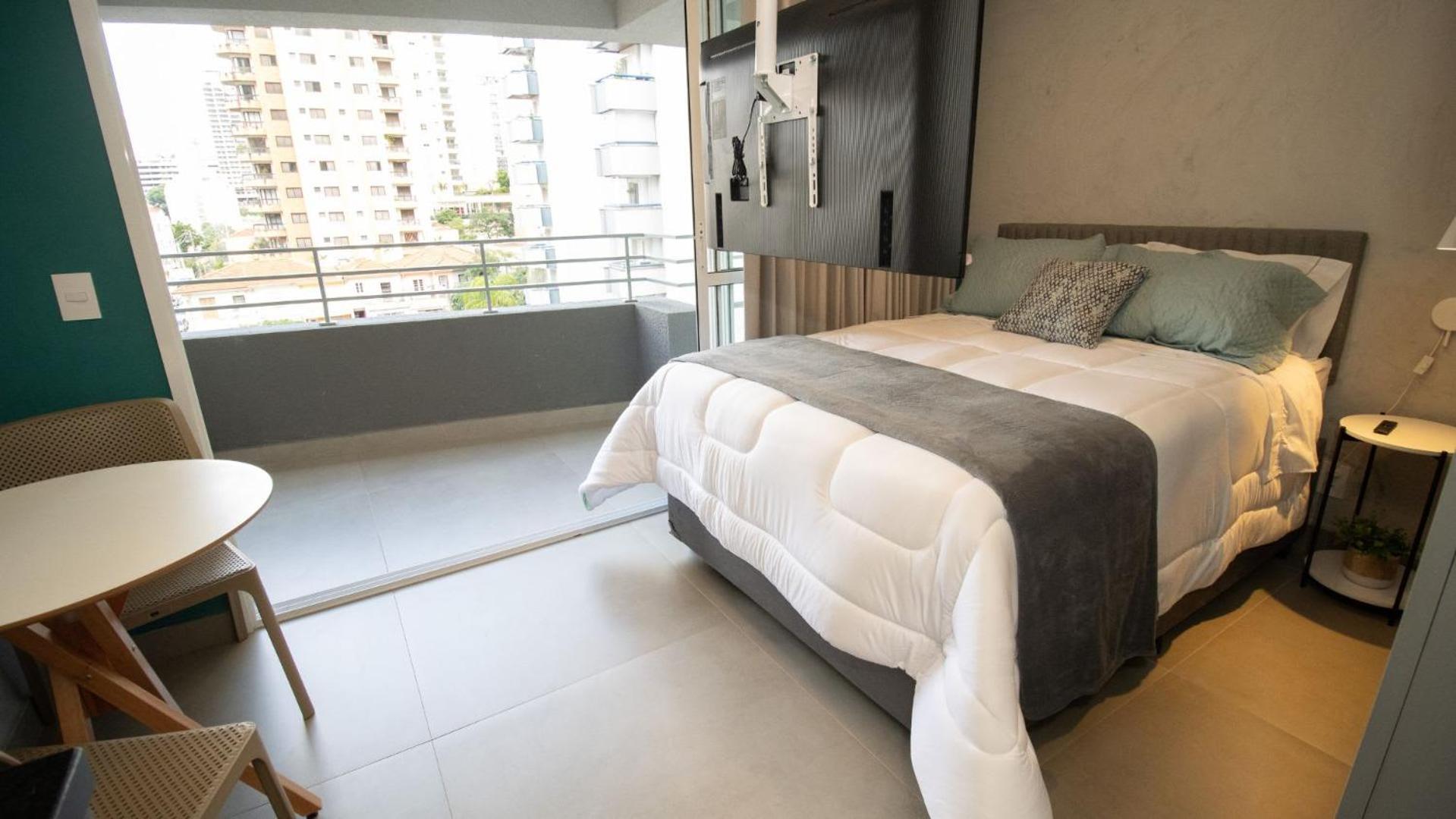 Staycy - Perdizes Em Localizacao *
