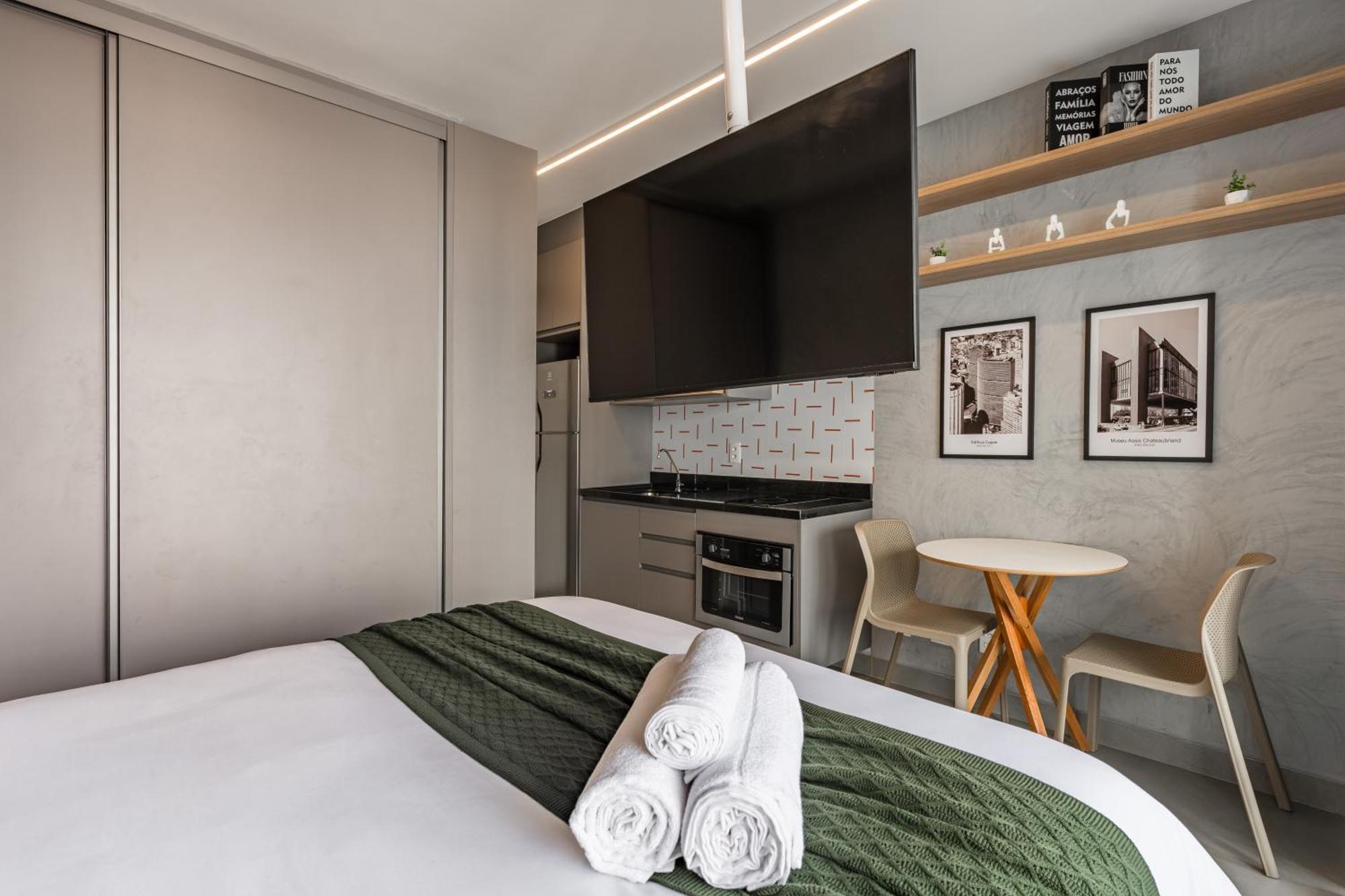 Staycy - Perdizes Em Localizacao *